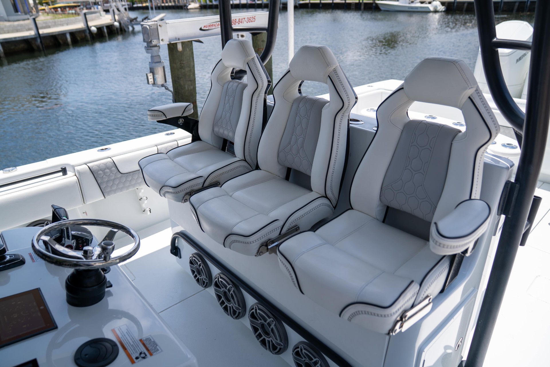 Yacht Photo 19